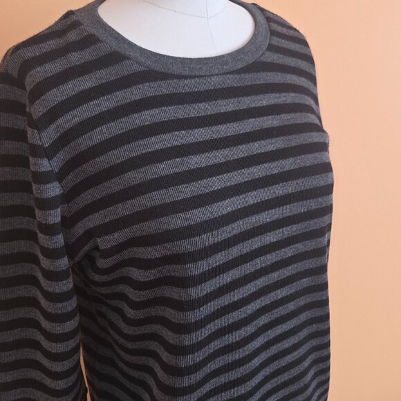 Top - Picture 3 of 5